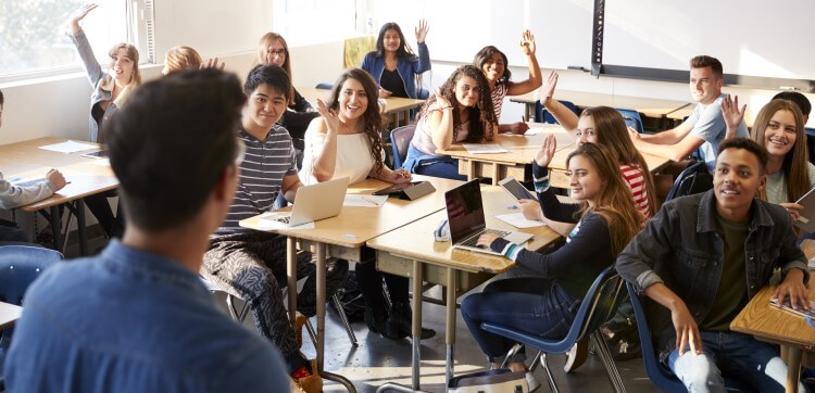 teacher hosting flexiquiz live quiz to students